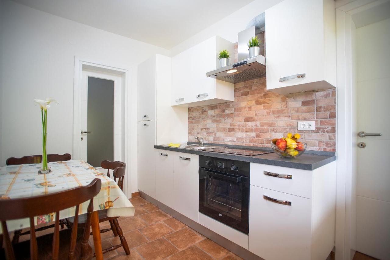 Apartment Nina Rovinj Exterior photo